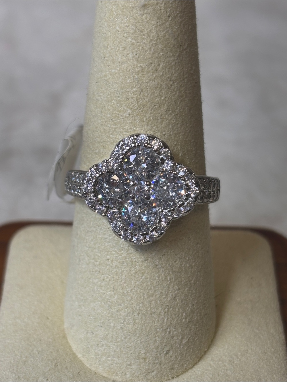 AAA CZ Clover Ring 18k White Gold Filled